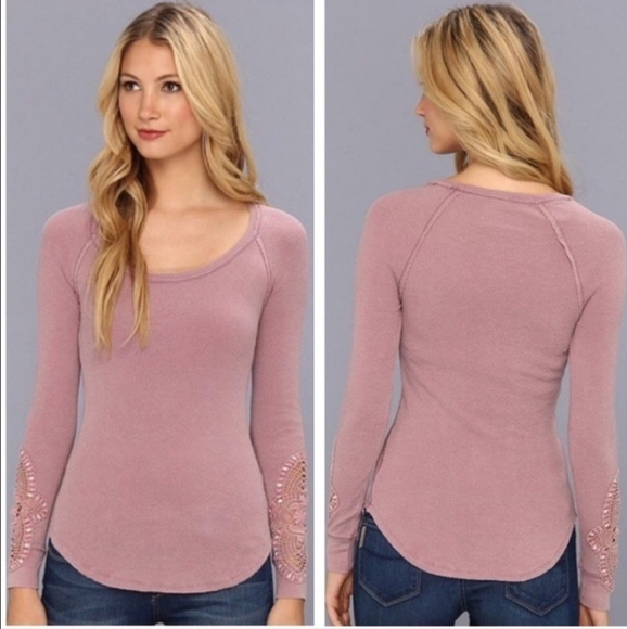 🍒EUC🍒 FREE PEOPLE SYNERGY THERMAL CUFF - Picture 8 of 8